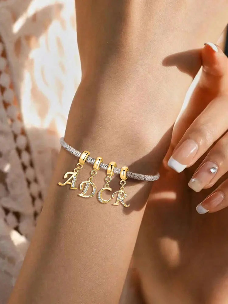 Personlig brev-charm — en meningsfuld detalje